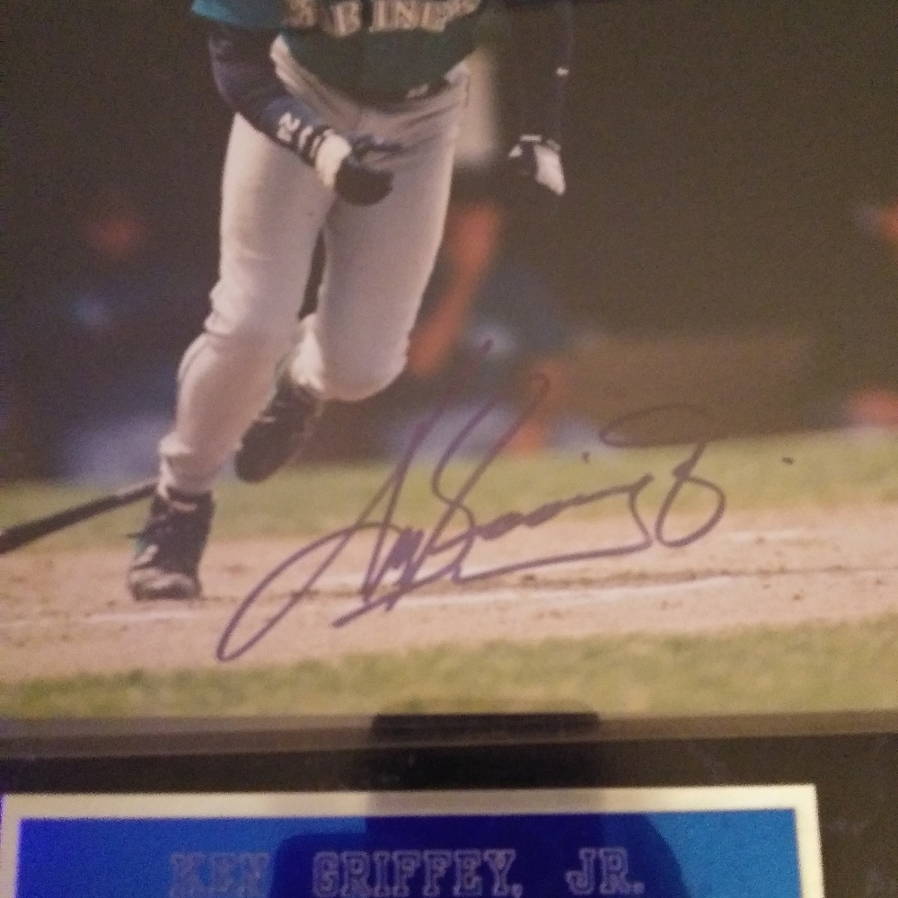 Real autograph Ken griffey jr plaque